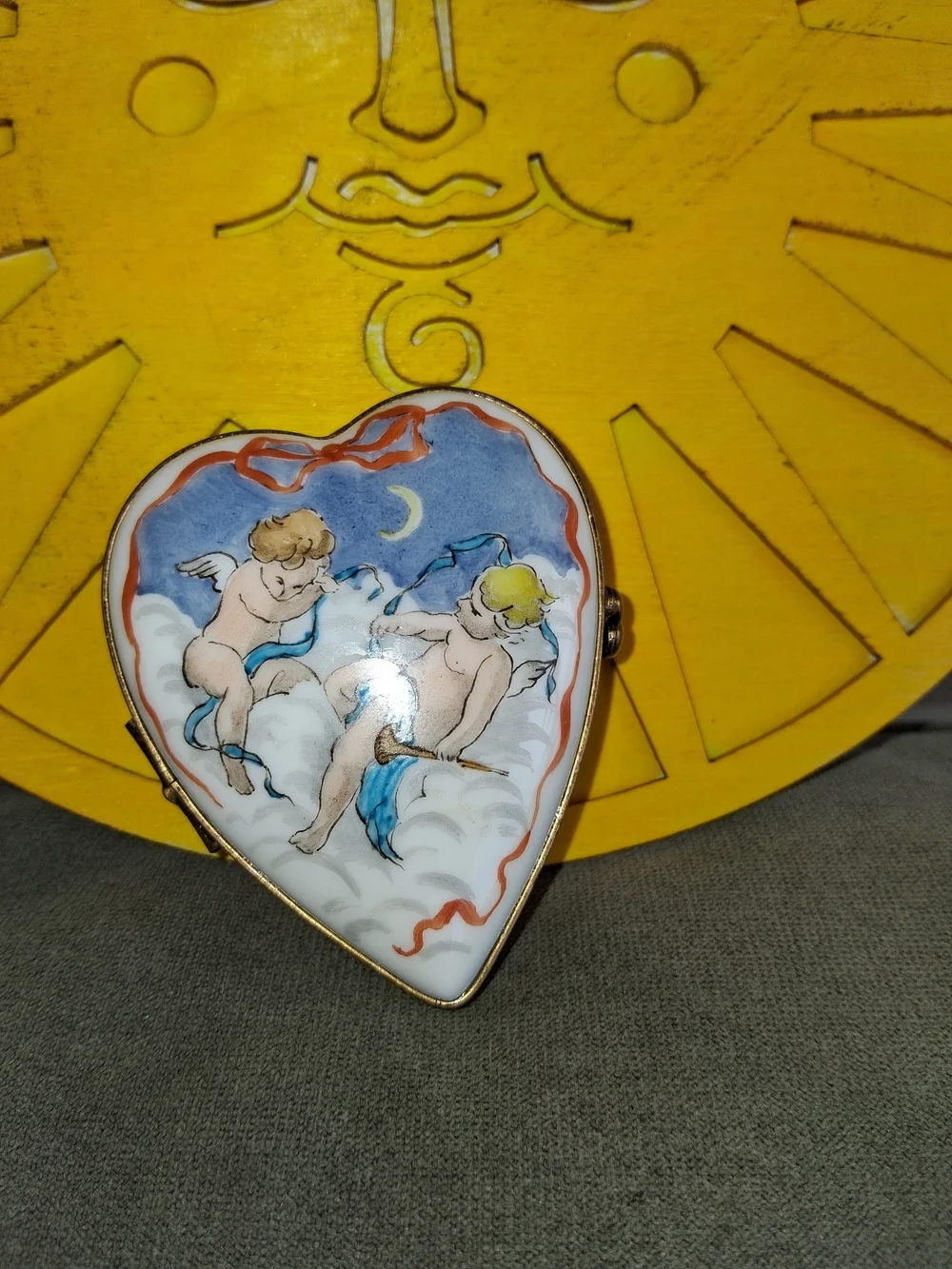 Limoges Heart Trinket Box with Cherubs on Blue and White Porcelain - Picture 9 of 9